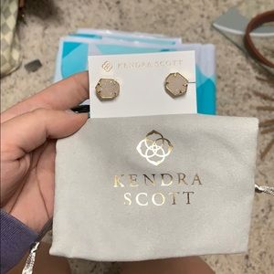 Kendra Scott Taylor Stud Earrings
